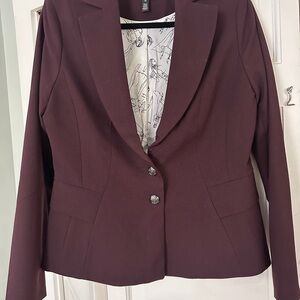 WHBM Signature Two Button blazer Plum Purple burgundy
